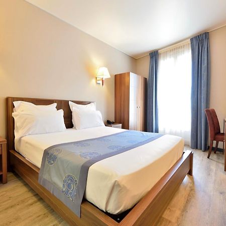 Hotel Capitole Beausoleil Dış mekan fotoğraf