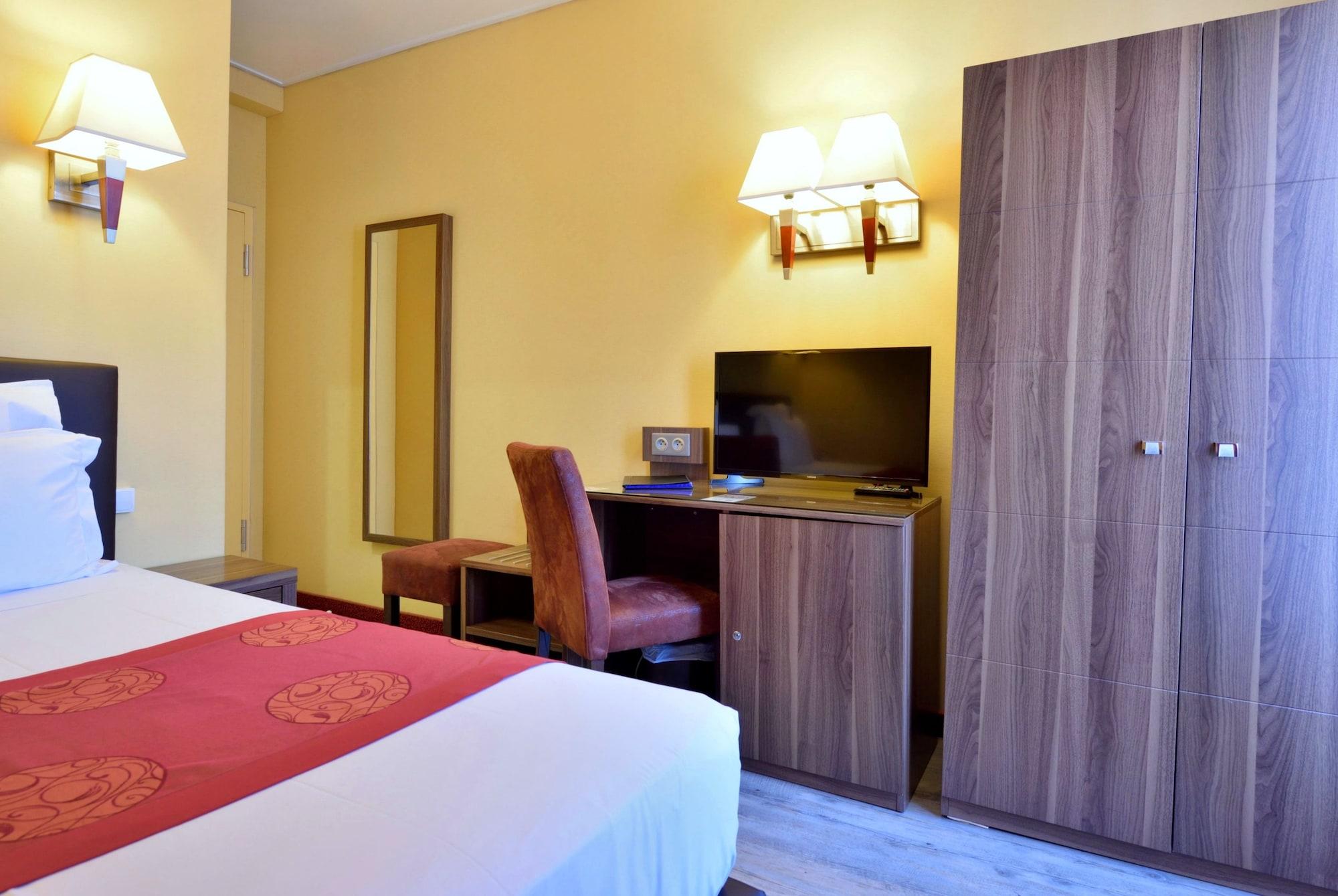 Hotel Capitole Beausoleil Dış mekan fotoğraf