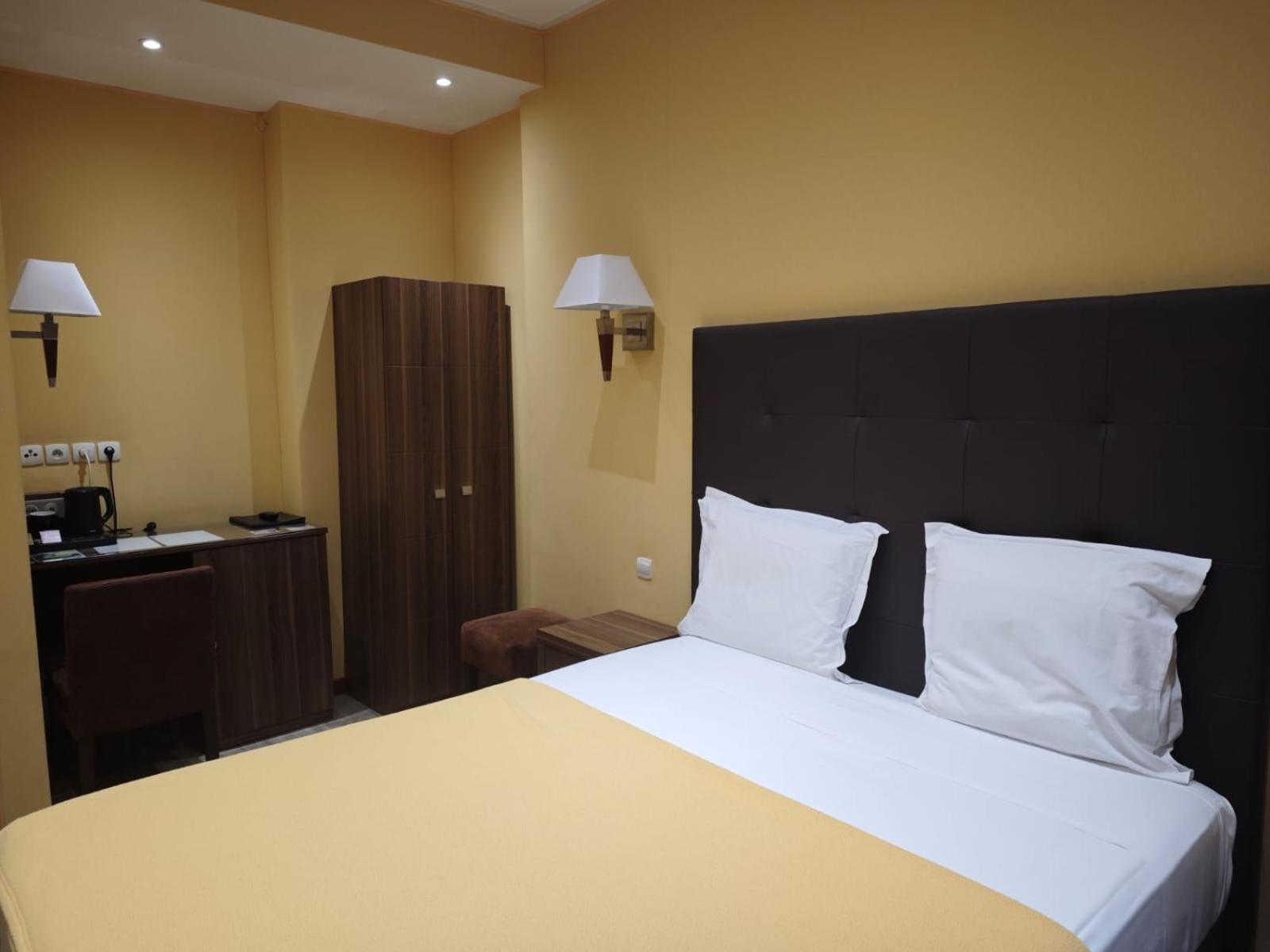 Hotel Capitole Beausoleil Dış mekan fotoğraf