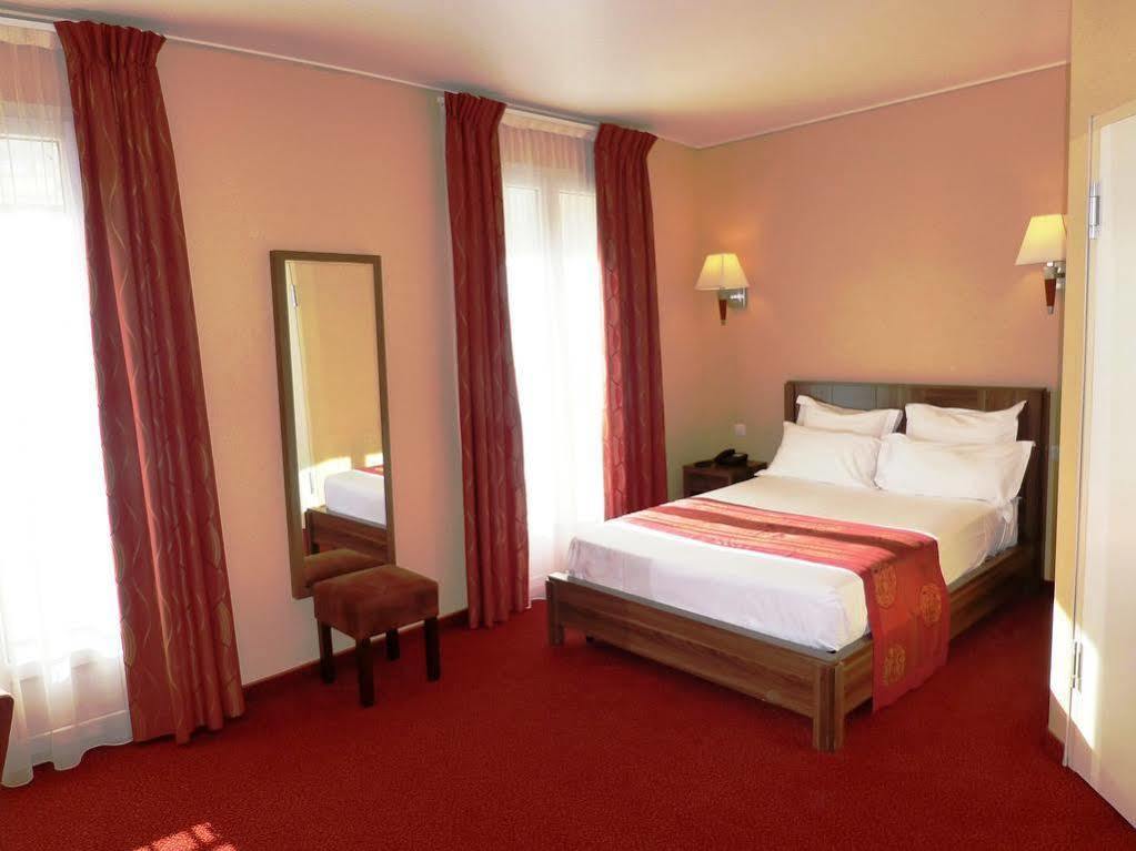 Hotel Capitole Beausoleil Dış mekan fotoğraf